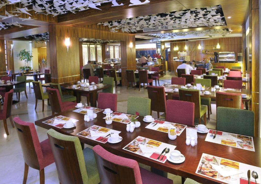 Eastyard Khobar Hotel - Formerly Ramada By Wyndham Khobar Exterior foto