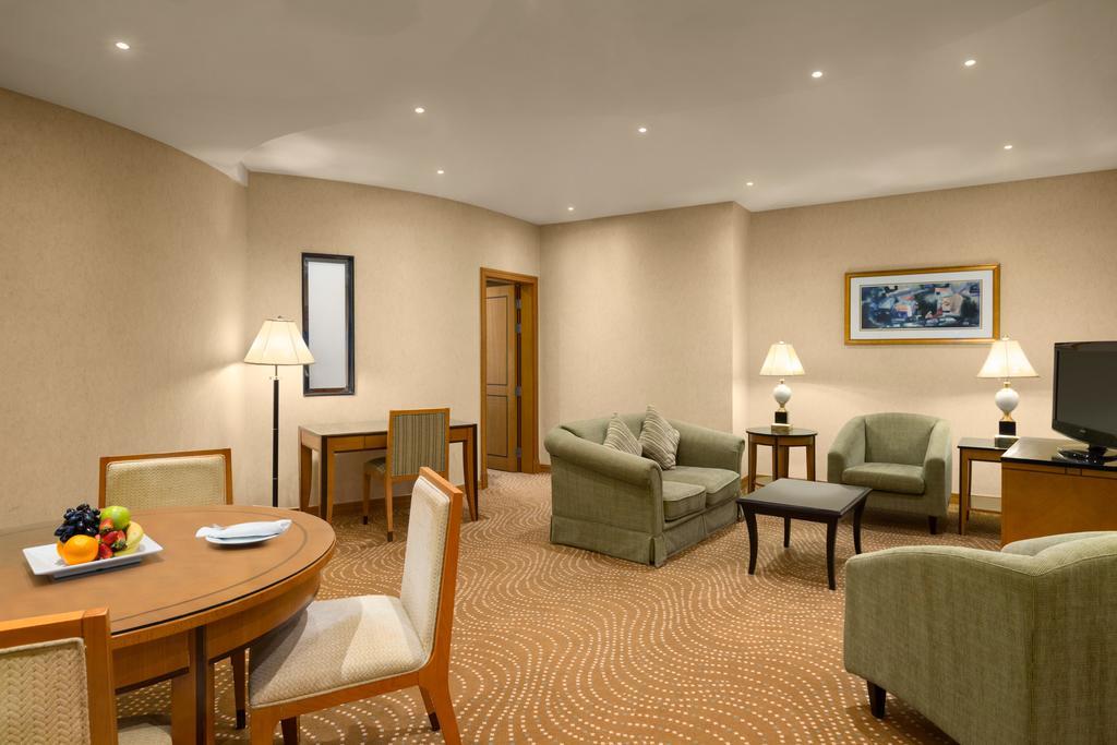 Eastyard Khobar Hotel - Formerly Ramada By Wyndham Khobar Exterior foto