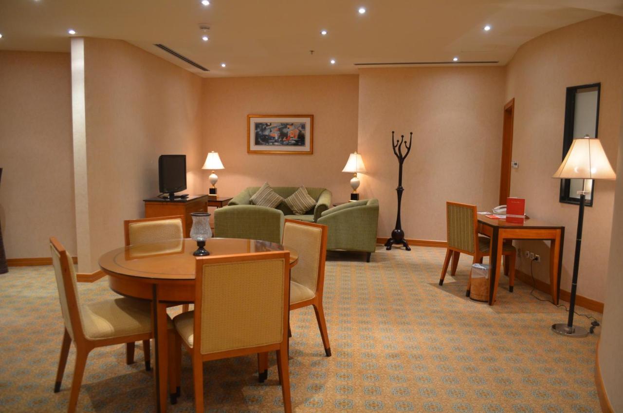 Eastyard Khobar Hotel - Formerly Ramada By Wyndham Khobar Exterior foto